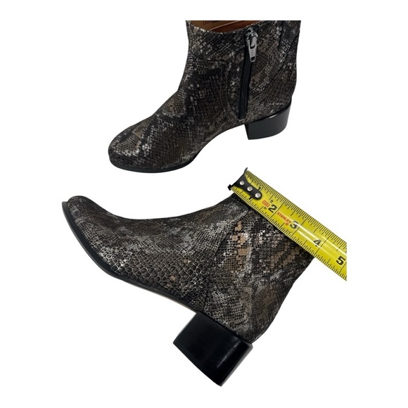 Vionic Kamryn Pewter Boa Brown Snakeskin Ankle Boots Booties Size 6 - Picture 10 of 11